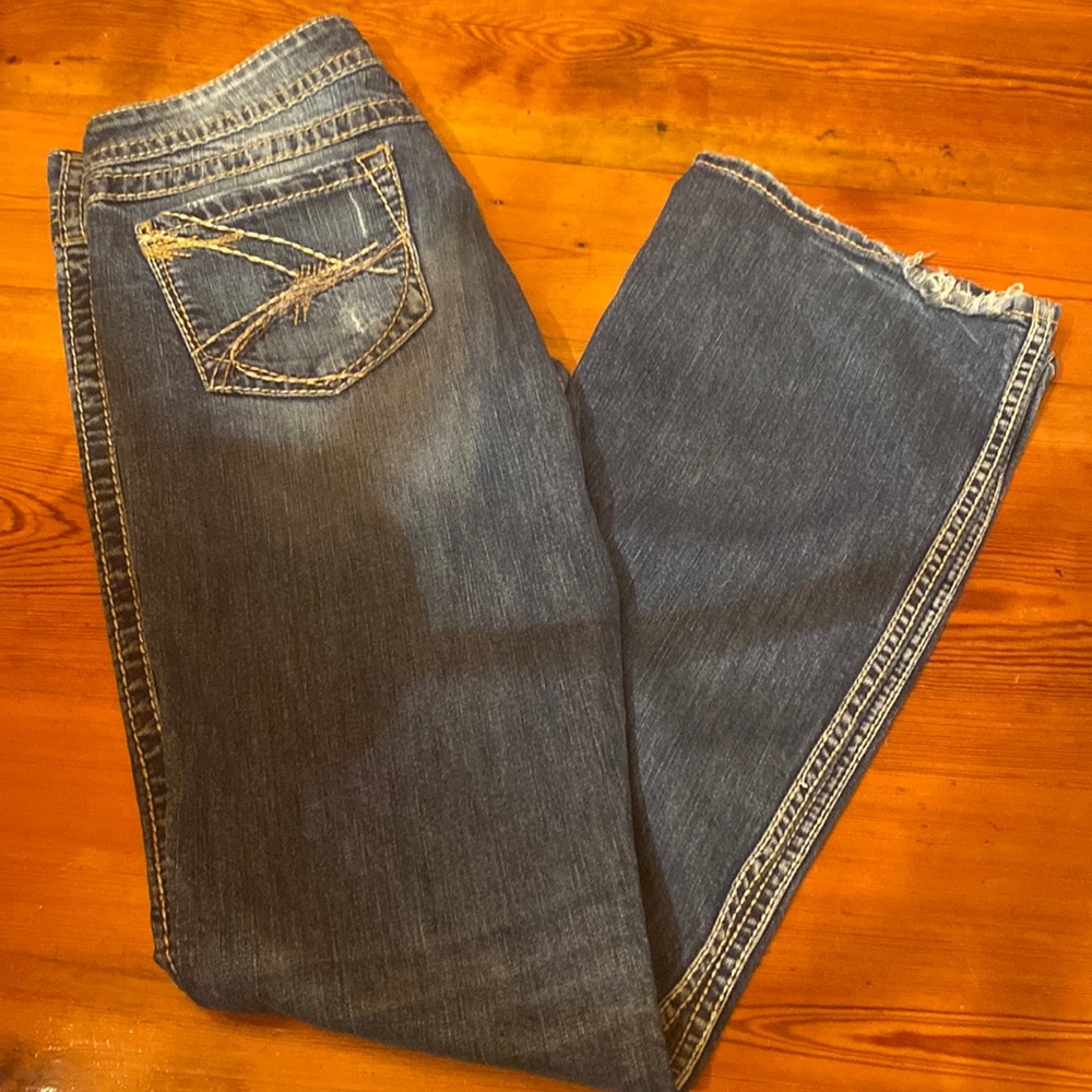 Women’s SILVER jeans 28 x 33